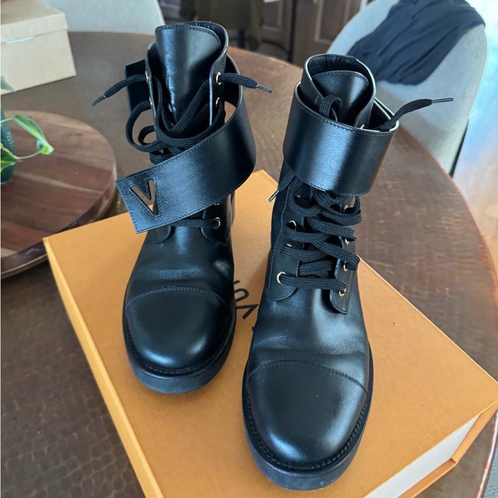 Louis Vuitton Black Lace-Up Leather Combat Boots - Picture 2 of 7